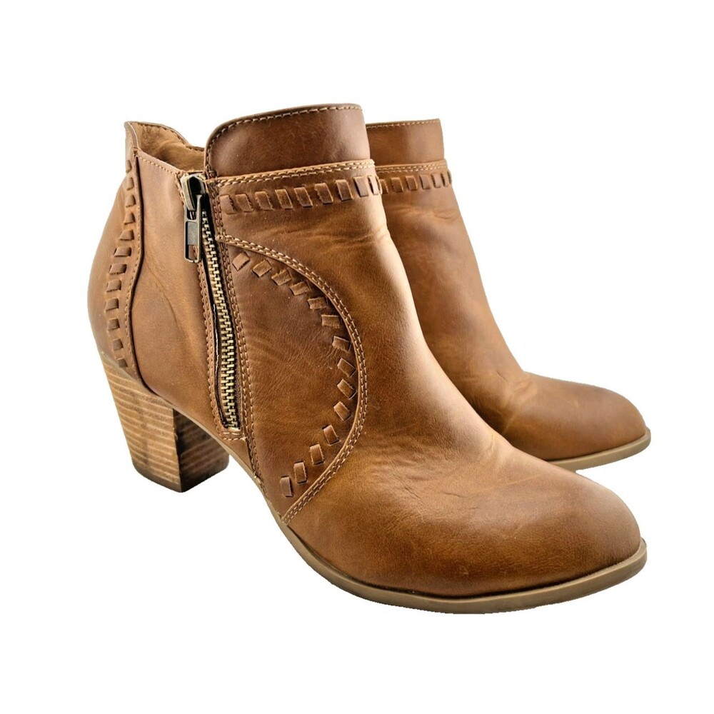 REPORT Carla Women's 9 Heeled Bootie Ankle Boots Cognac Brown Leather Western